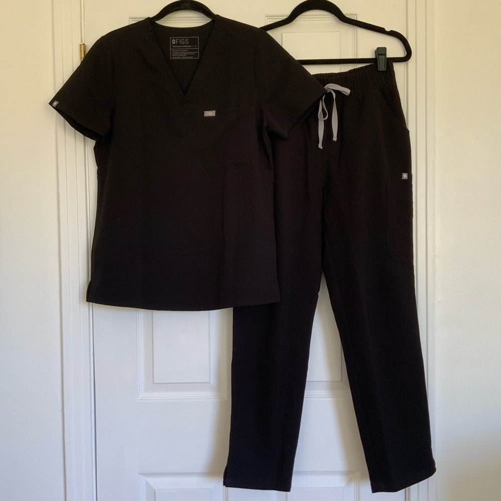 Figs Scrub Set in Black - Gently Used